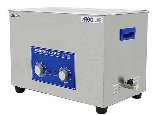 AU-220