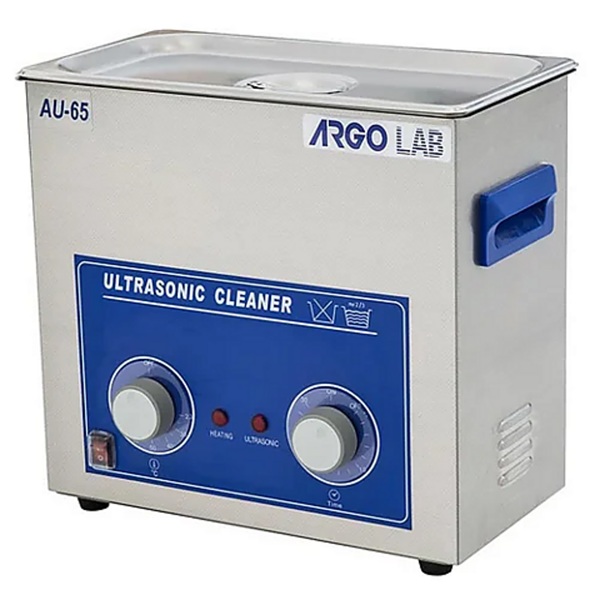 AU-65